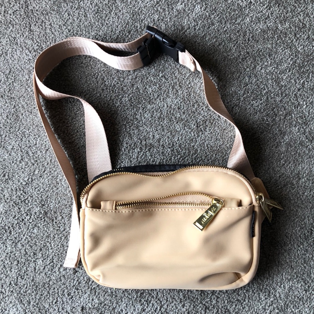 Like new little travel purse